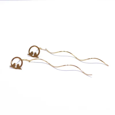 گوشواره مینیمال طرح پیچ کبوتر3